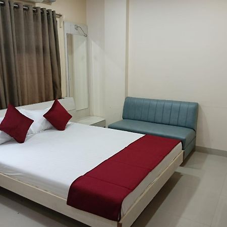 Hotel Tirupati Palace Indore Exterior foto